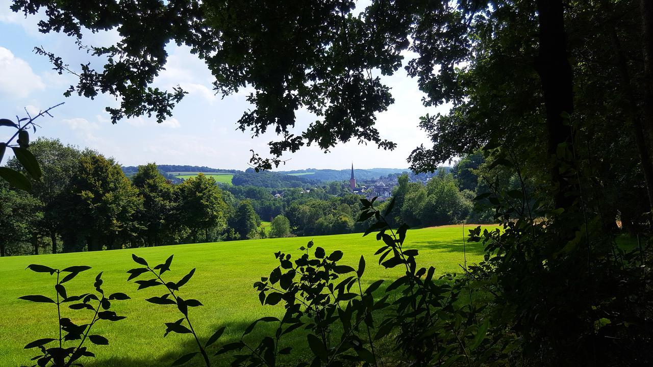 Graefrath Gaestehaus Neunkirchen-Seelscheid Neunkirchen  Exteriör bild